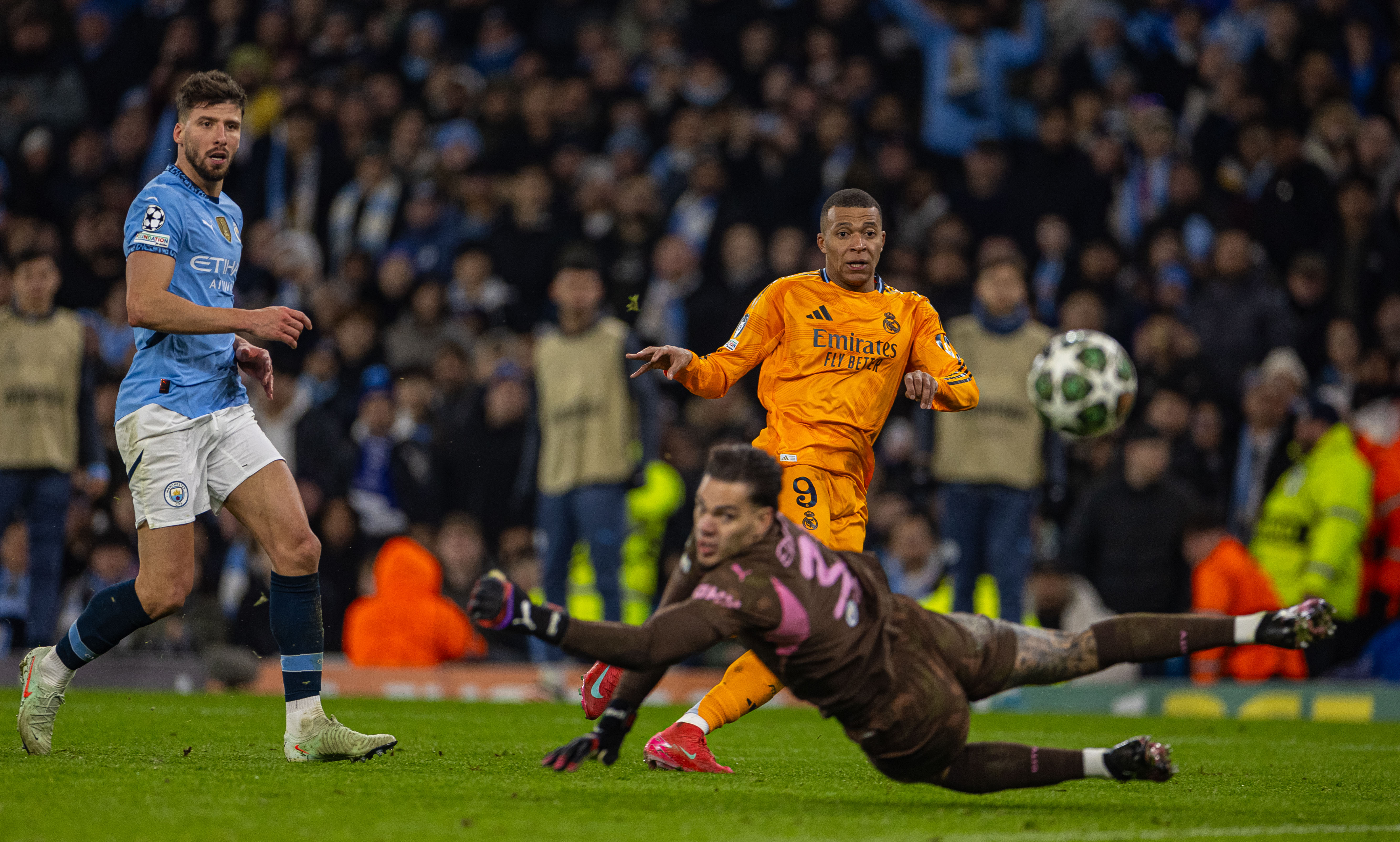 包含加时末段法甲传出新动向，皇家马德里伤情更新，管理层表态——引发热议，细节决定成败的词条