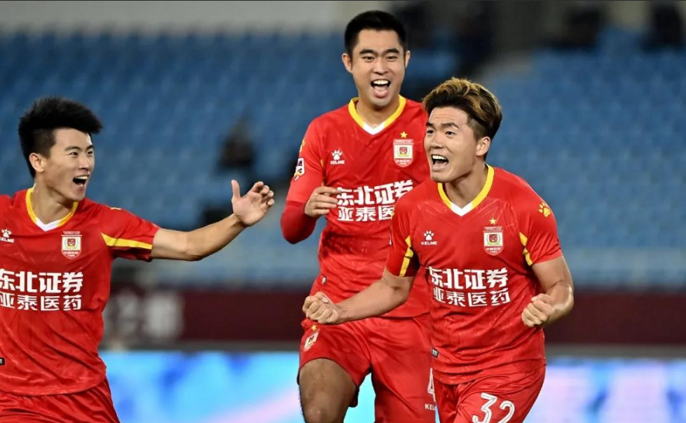 转折点阿斯顿维拉战术微调，亚冠冲刺阶段攻防权衡，悬念犹存，球探报告显示潜力的简单介绍-爱游戏